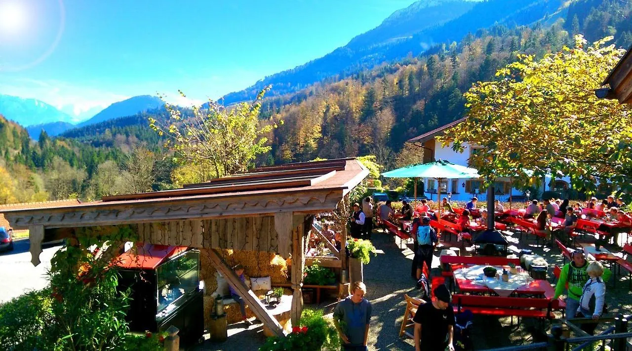 Feuriger Tatzlwurm Hotel Bayrischzell